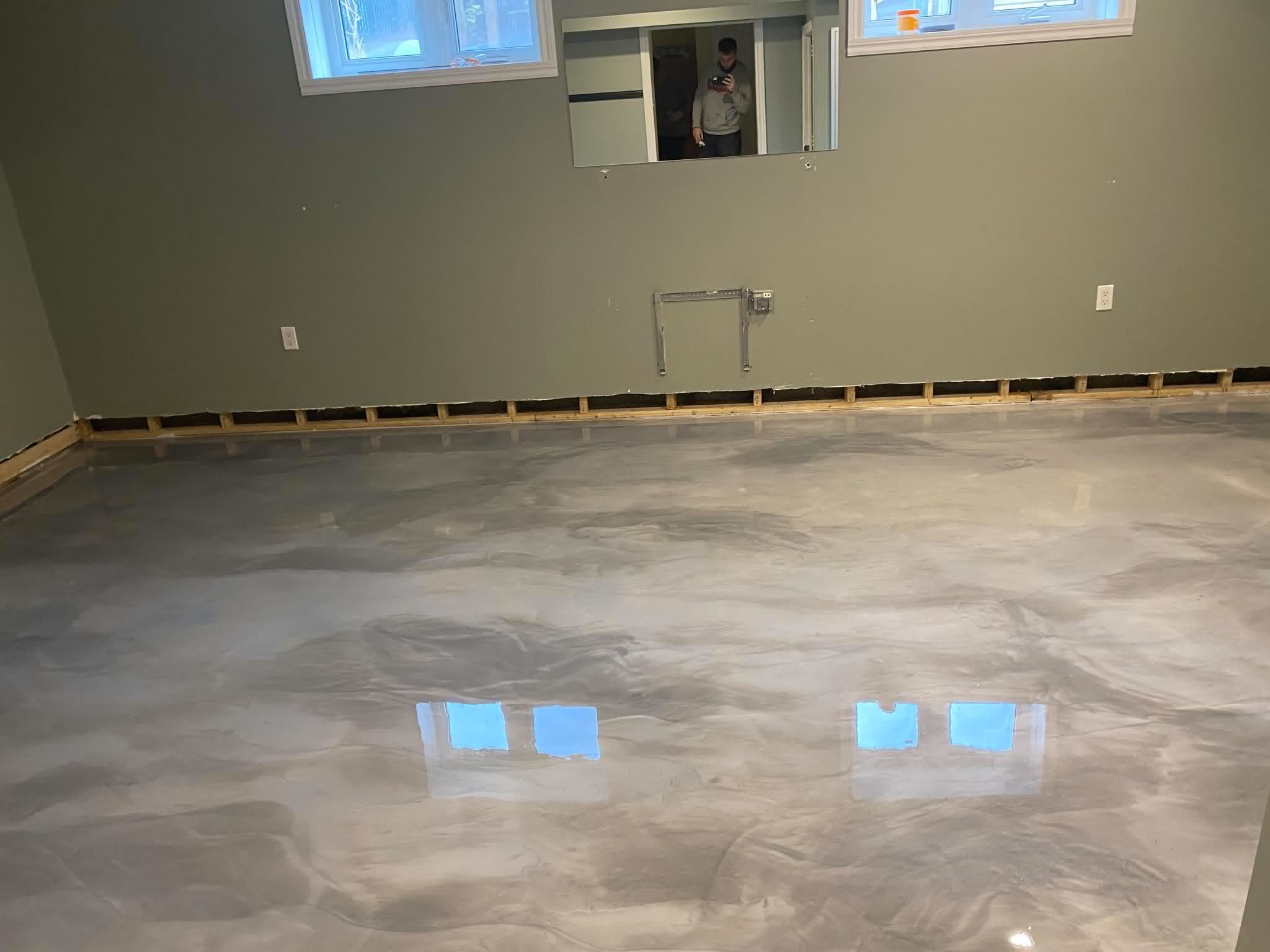 Finition de plancher époxy